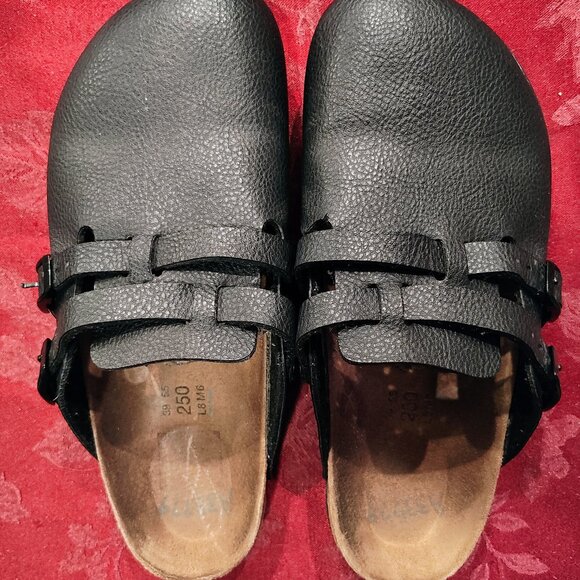Birkenstock Shoes - Birkenstock Birki Closed Toe Double Strap Black Shoes (250), Used
